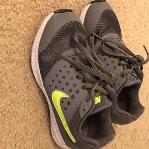 Kid’s Nike Shoes size 12